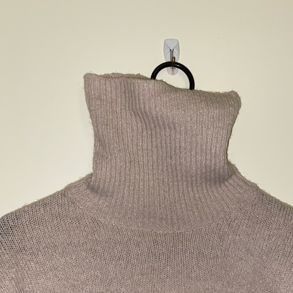 Warm Cream Turtleneck Oversized Sweater - Picture 2 of 4